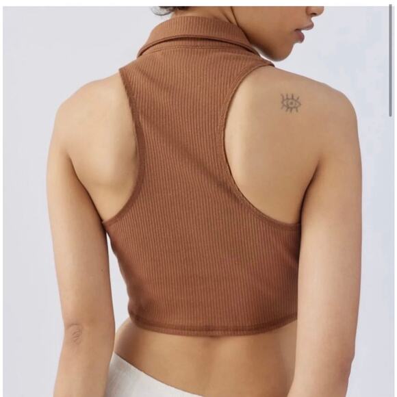 Urban Outfitters Brown Sleeveless Collared Blouse - Picture 4 of 11